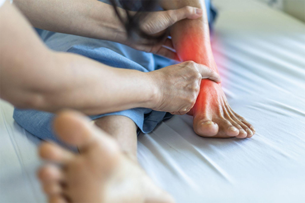 Stress Fractures in the Foot: Symptoms You Might Be Missing